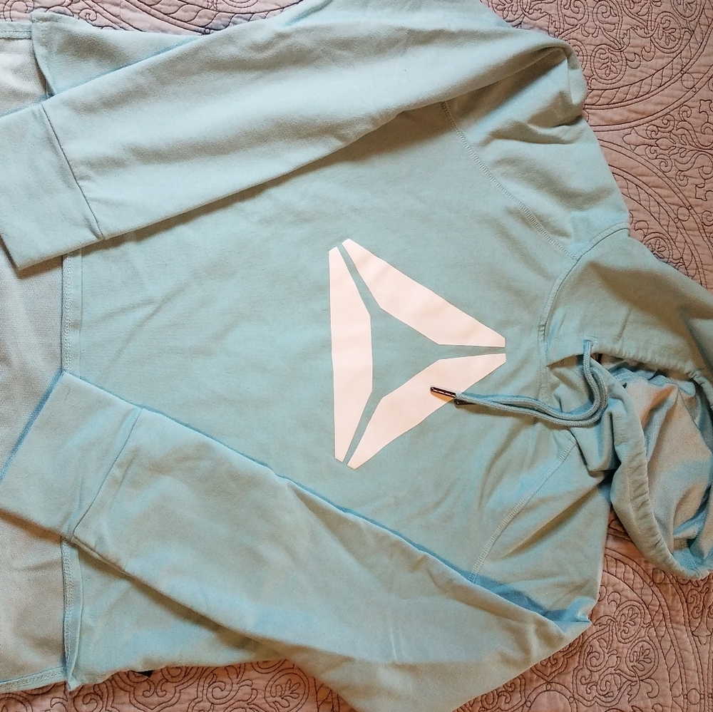 Lightweight Reebok hooded sweatshirt, cropped